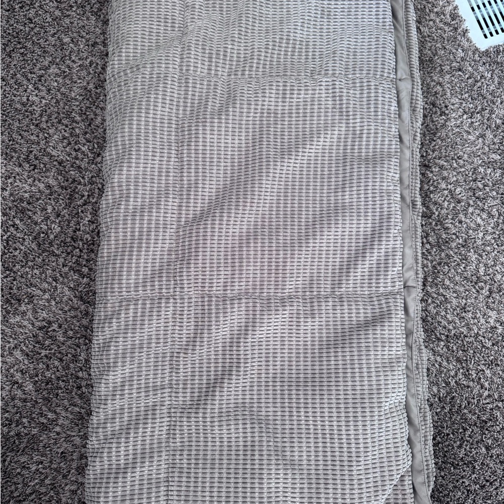 Queen comforter